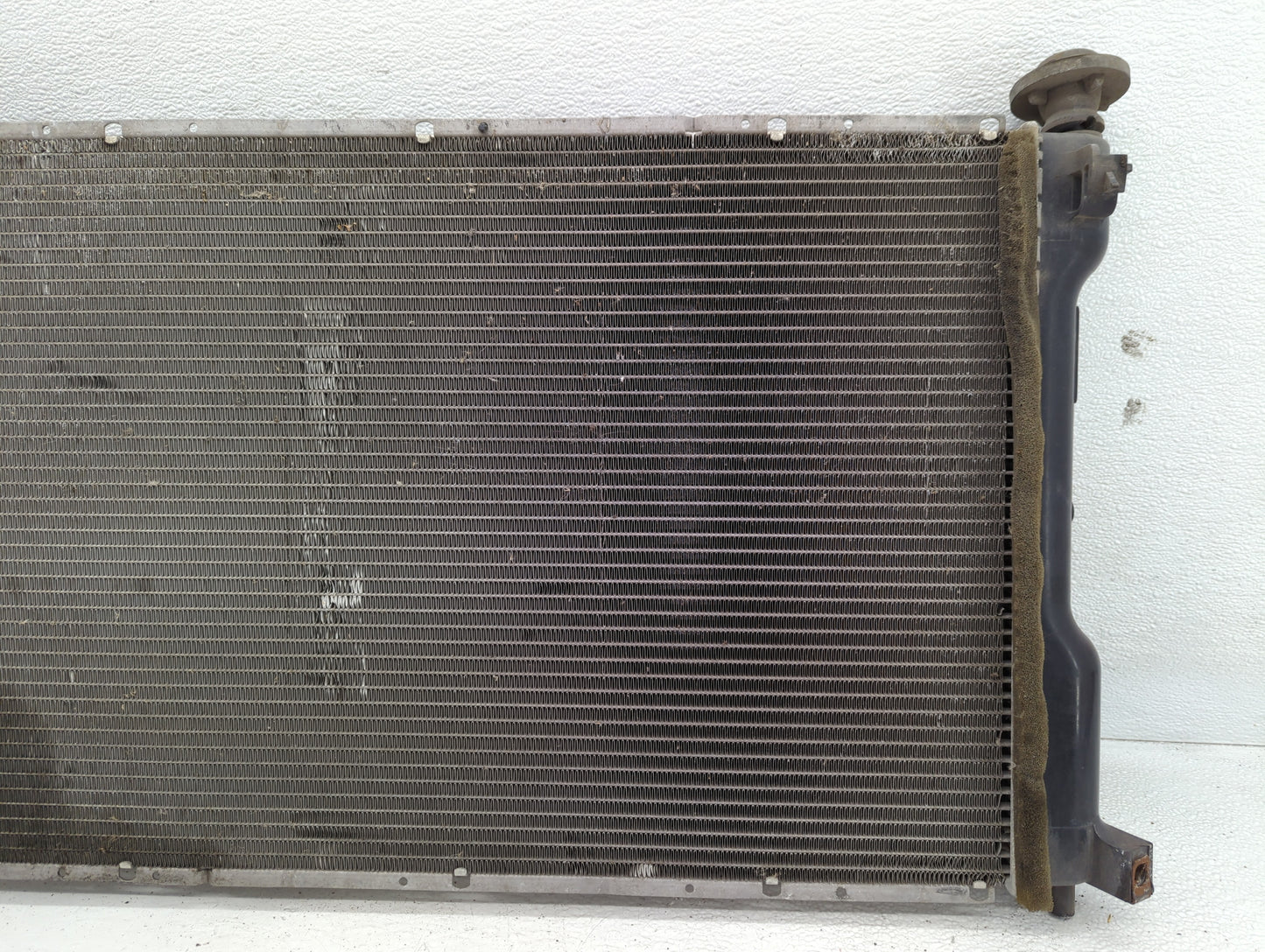 2007 Suzuki Vitara Engine Cooling Radiator Condensor P/N:12842302 988829T Fits Fits 2008 2009 OEM Used Auto Parts - Oemuseda