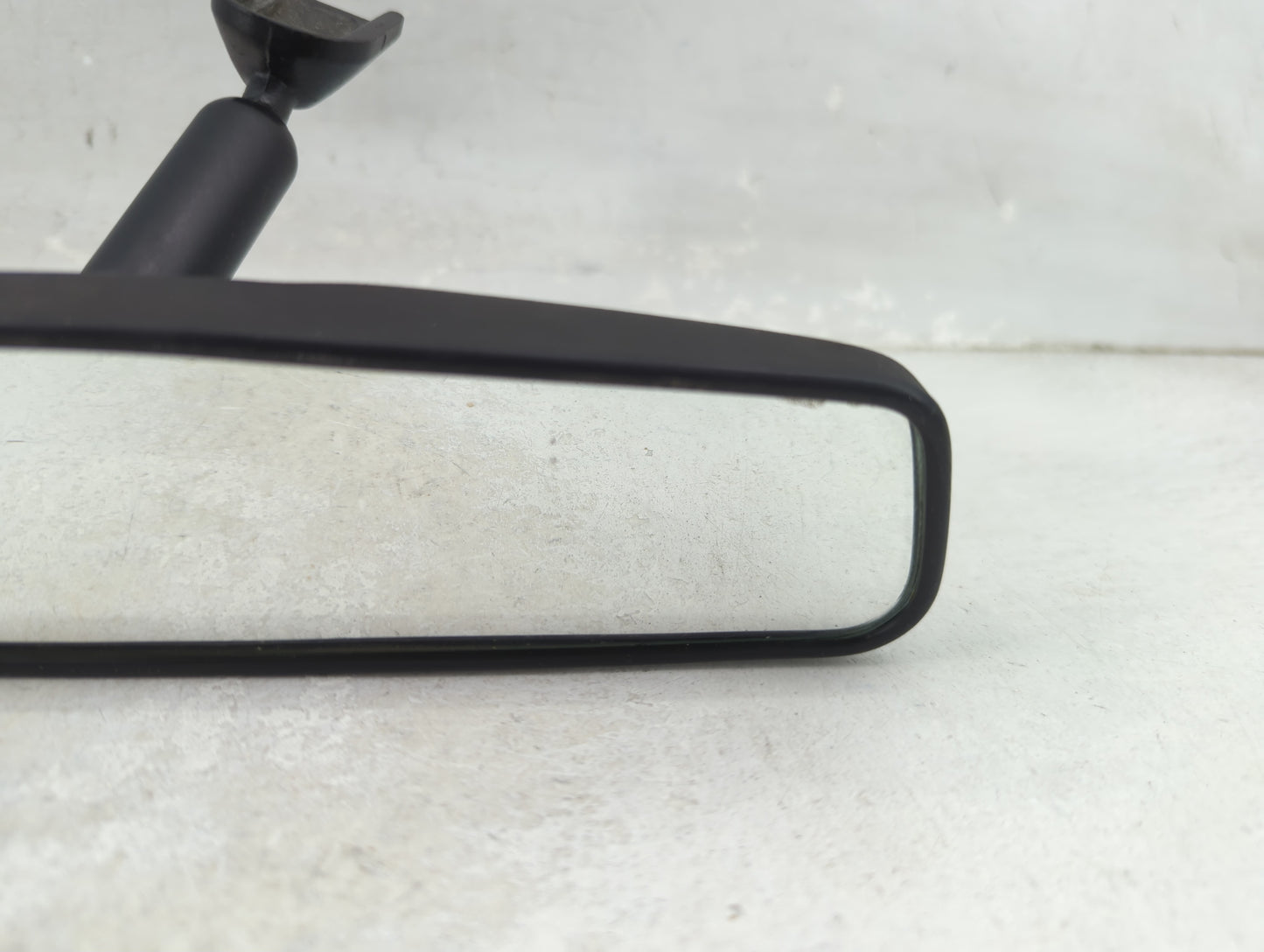 2007 Suzuki Xl-7 Interior Rear View Mirror Replacement OEM P/N:E8011083 Fits OEM Used Auto Parts - Oemusedautoparts1.com