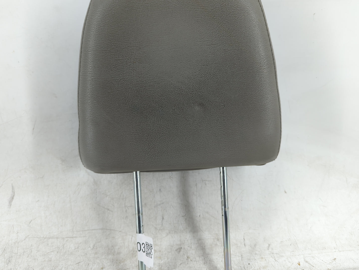 2007 Suzuki Xl-7 Headrest Head Rest Front Driver Seat Gray - Oemusedautoparts1.com