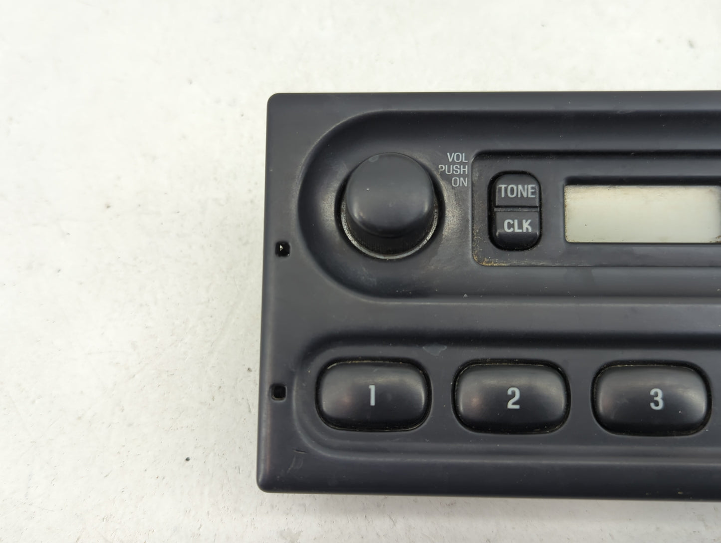 2007 Suzuki Xl-7 Radio AM FM Cd Player Receiver Replacement P/N:AZ-9ID F8RP-18923-AD Fits OEM Used Auto Parts - Oemusedautop