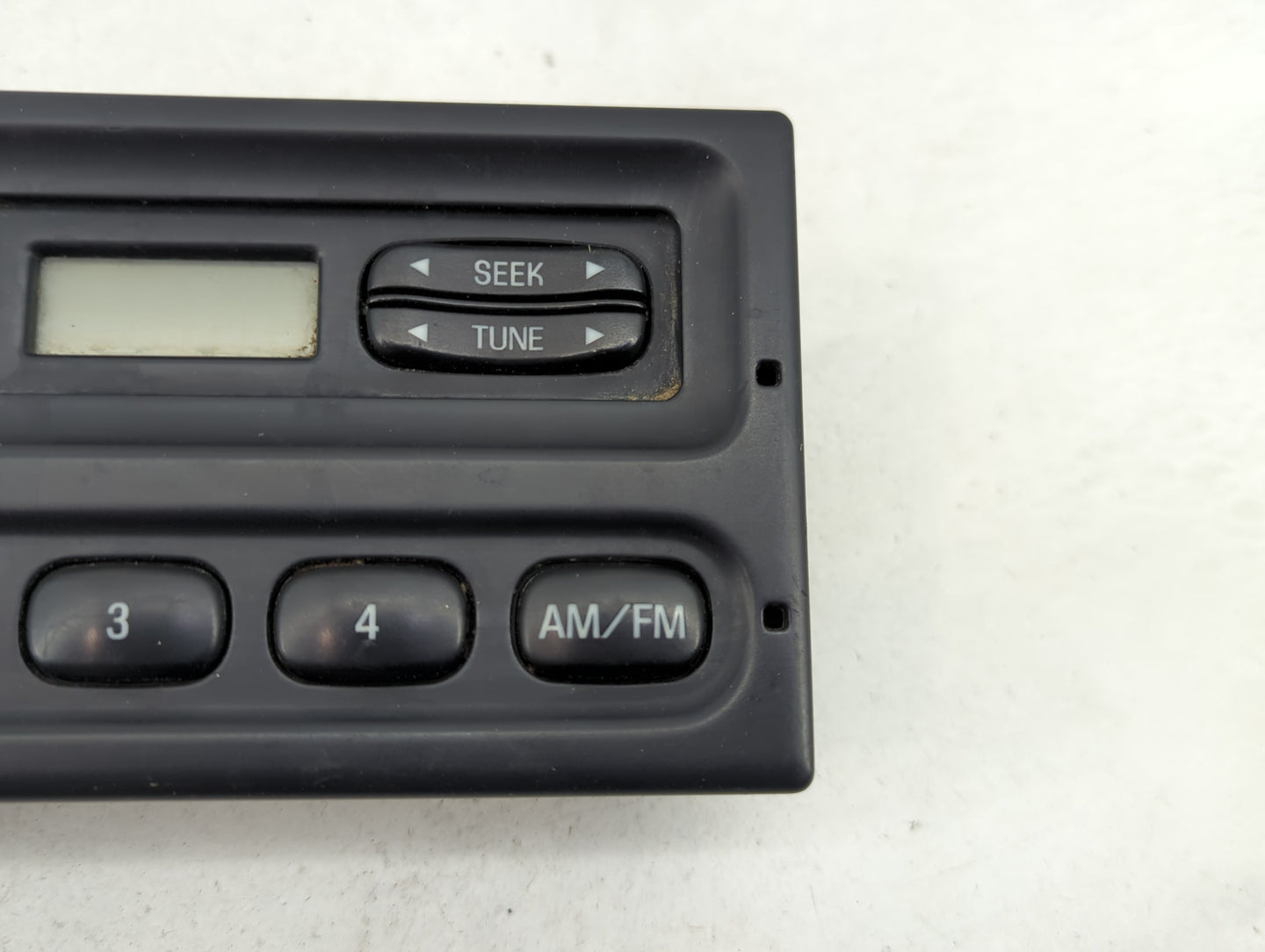 2007 Suzuki Xl-7 Radio AM FM Cd Player Receiver Replacement P/N:AZ-9ID F8RP-18923-AD Fits OEM Used Auto Parts - Oemusedautop