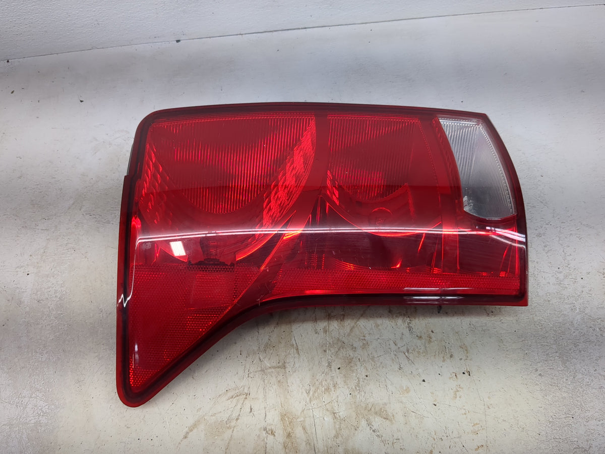 2007-2009 Suzuki Xl-7 Tail Light Assembly Driver Left OEM Fits Fits 2007 2008 2009 OEM Used Auto Parts - Oemusedautoparts1.c