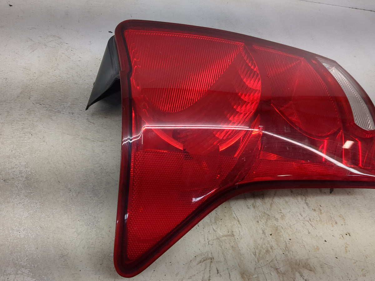 2007-2009 Suzuki Xl-7 Tail Light Assembly Driver Left OEM Fits Fits 2007 2008 2009 OEM Used Auto Parts - Oemusedautoparts1.c