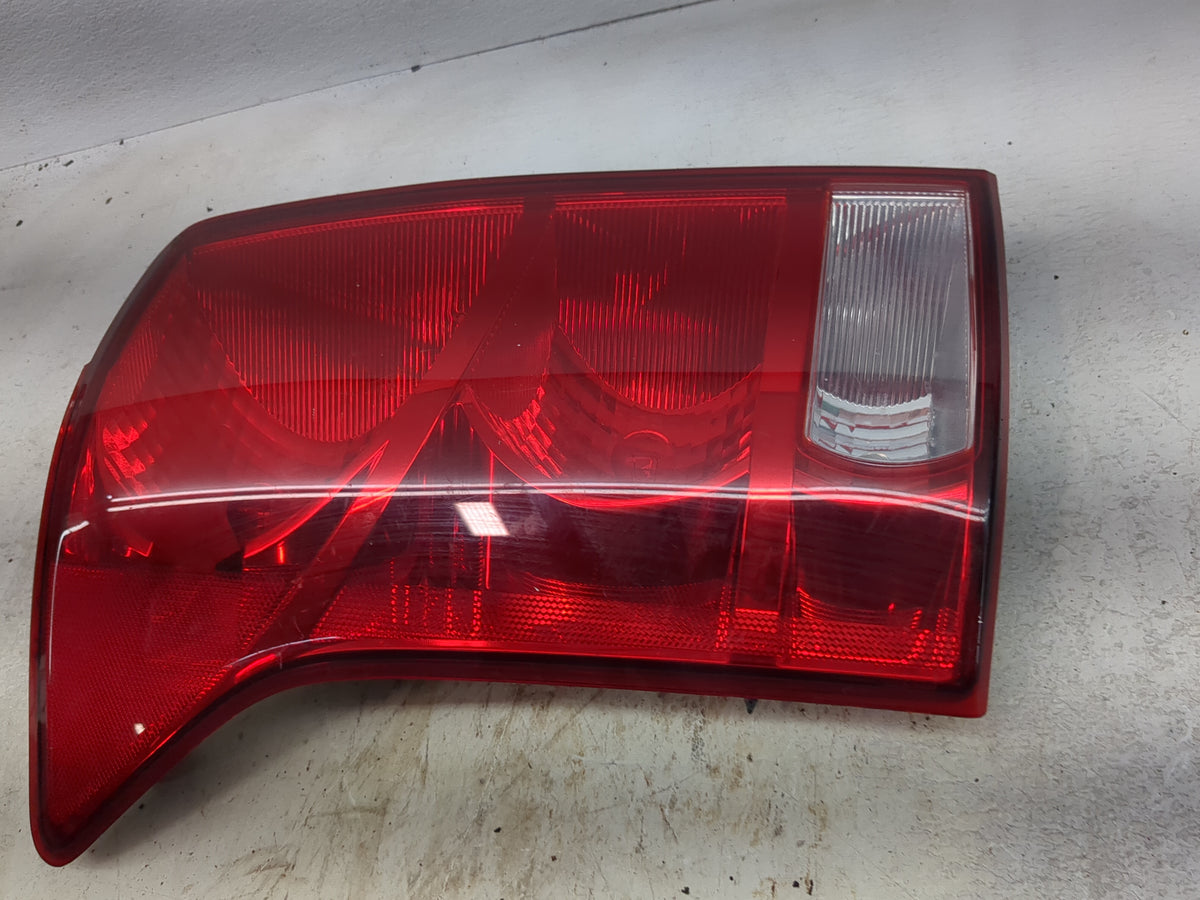 2007-2009 Suzuki Xl-7 Tail Light Assembly Driver Left OEM Fits Fits 2007 2008 2009 OEM Used Auto Parts - Oemusedautoparts1.c