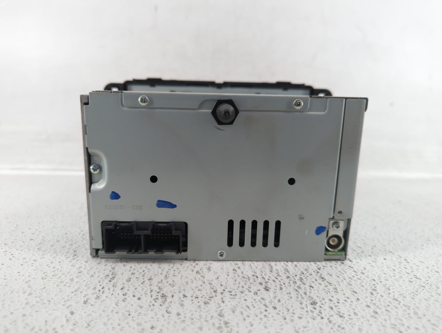 2007-2009 Suzuki Xl-7 Radio AM FM Cd Player Receiver Replacement P/N:15211251 25994586, 15945861 Fits Fits 2007 2008 2009 OE