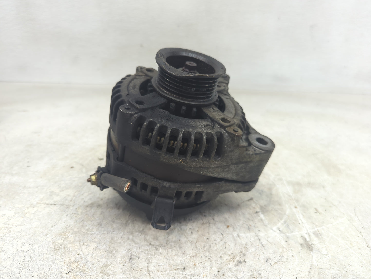 2003-2009 Toyota 4runner Alternator Replacement Generator Charging Assembly Engine OEM P/N:27060-50320 Fits OEM Used Auto Pa