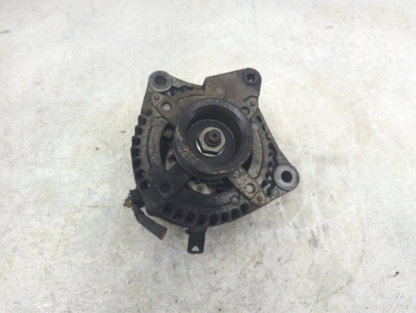 2003-2009 Toyota 4runner Alternator Replacement Generator Charging Assembly Engine OEM P/N:27060-50320 Fits OEM Used Auto Pa