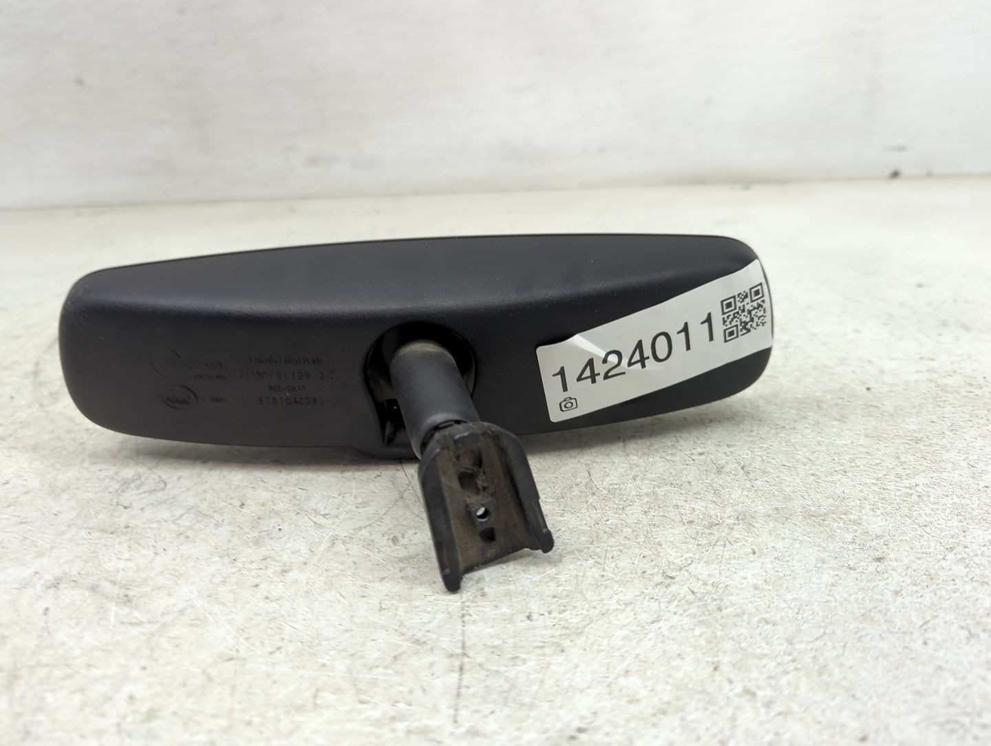 2003-2009 Toyota 4runner Interior Rear View Mirror Replacement OEM P/N:015892 011807IEC109-2.2 Fits OEM Used Auto Parts - Oe