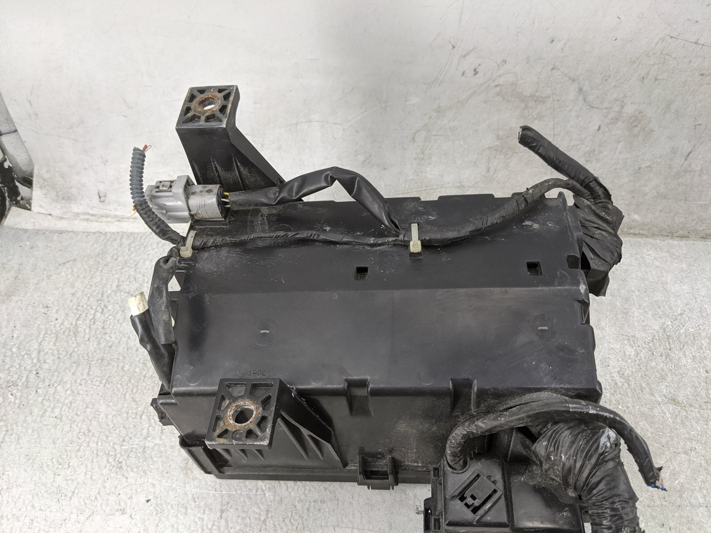 2005-2009 Toyota 4runner Fusebox Fuse Box Panel Relay Module P/N:82662-35A00 Fits Fits 2005 2006 2007 2008 2009 OEM Used Aut