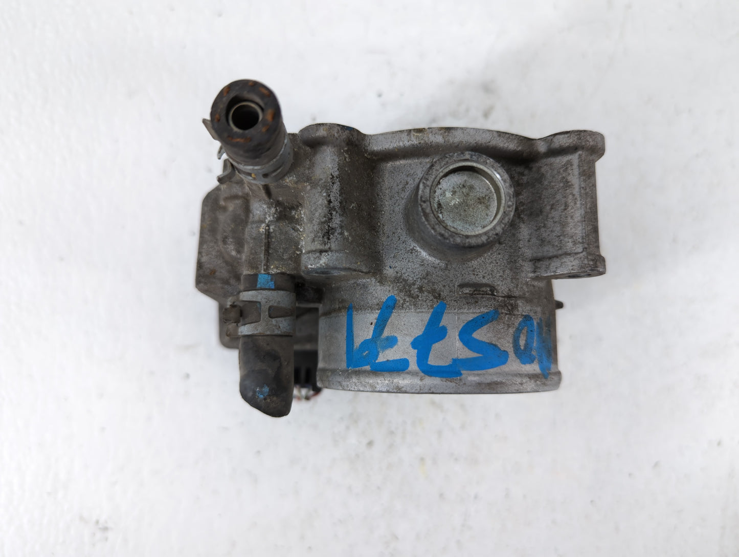 2003-2009 Toyota 4runner Throttle Body P/N:22030-31010 Fits Fits 2003 2004 2005 2006 2007 2008 2009 2010 2011 2012 2013 2014