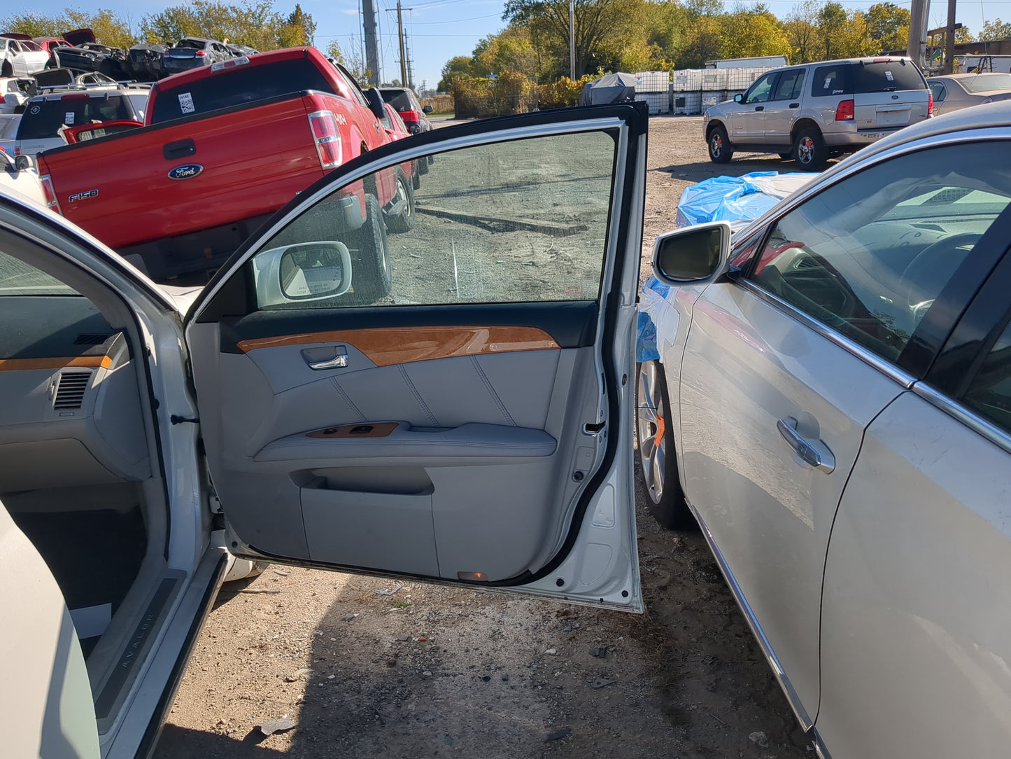 2005-2012 Toyota Avalon Passenger Front Door Oem - Oemusedautoparts1.com