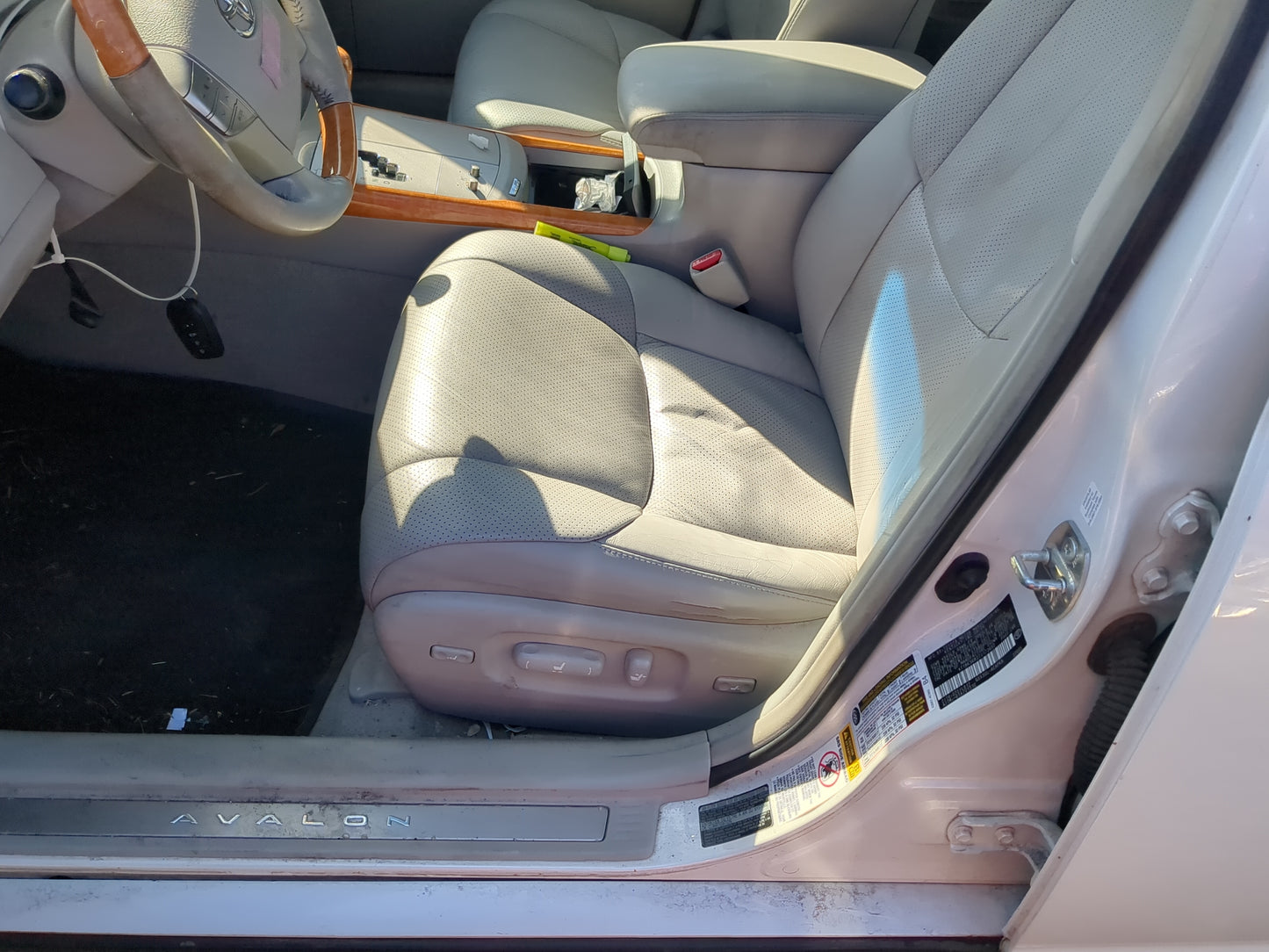 2005-2007 Toyota Avalon Driver Front Seat Oem - Oemusedautoparts1.com