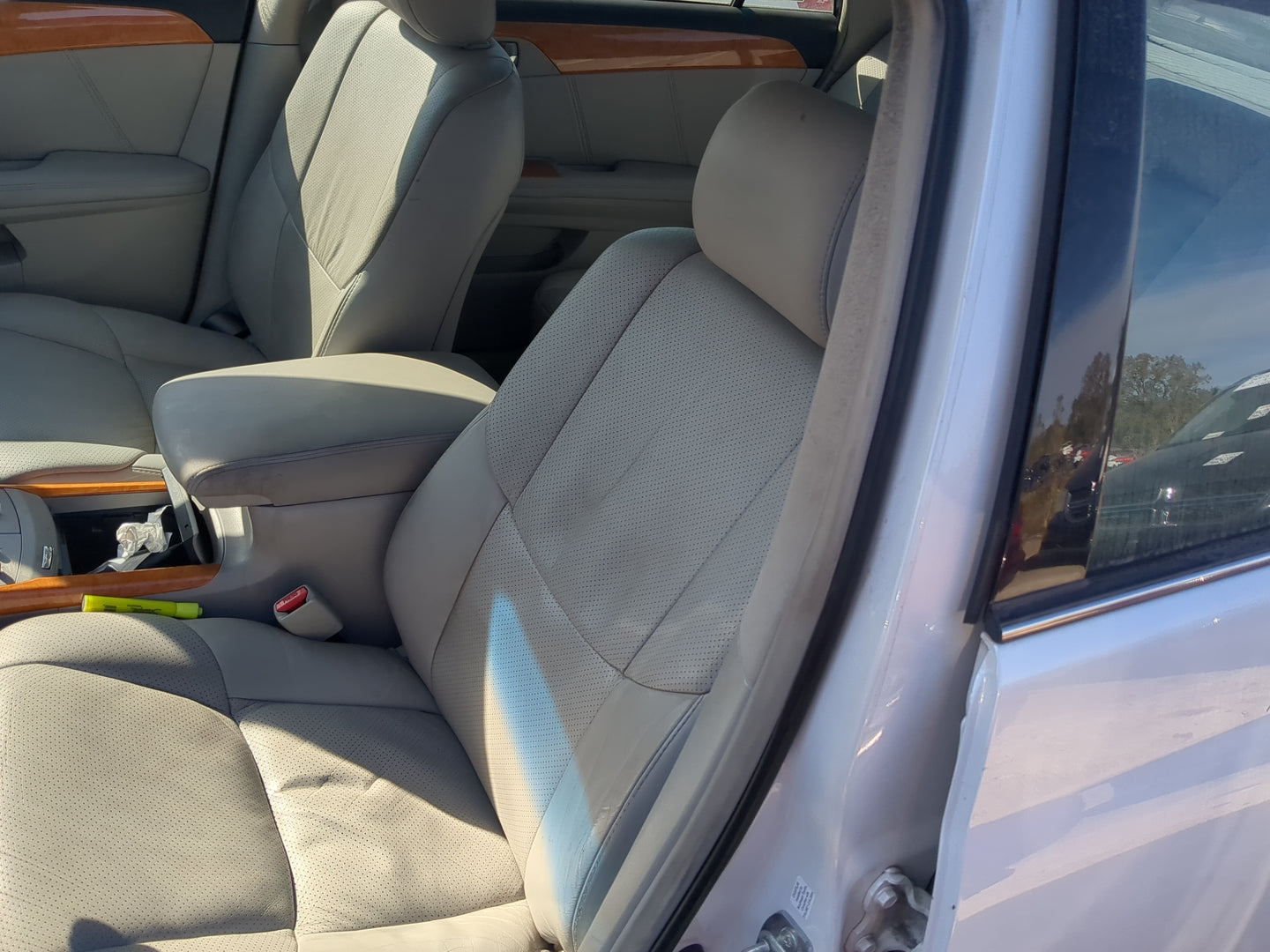 2005-2007 Toyota Avalon Driver Front Seat Oem - Oemusedautoparts1.com