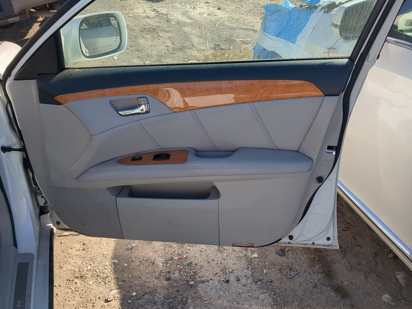 2007 Toyota Avalon Front Right Passenger Interior Door Panel Trim - Oemusedautoparts1.com