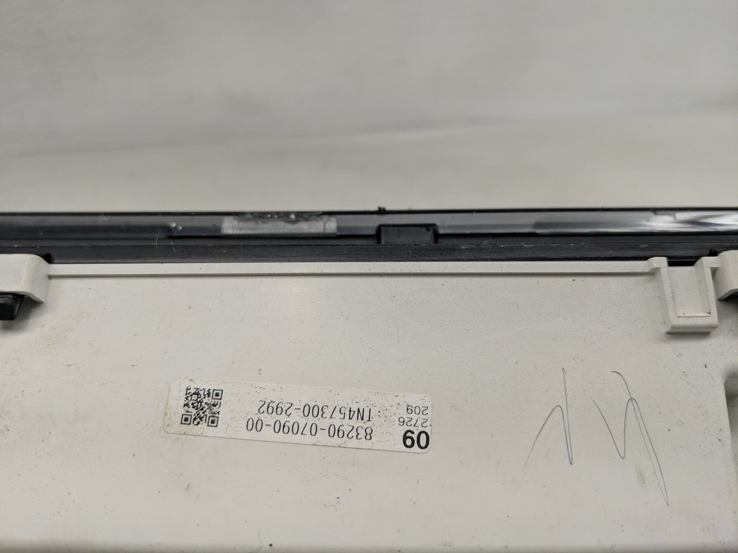 2005-2007 Toyota Avalon Information Display Screen - Oemusedautoparts1.com