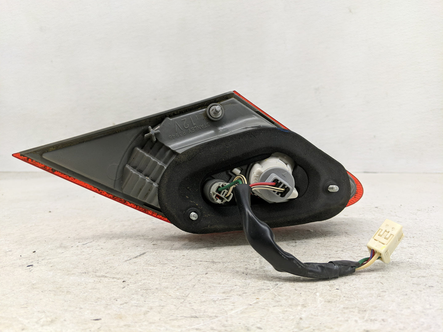 2005-2010 Toyota Avalon Tail Light Assembly Driver Left OEM Fits Fits 2005 2006 2007 2010 OEM Used Auto Parts - Oemusedautop