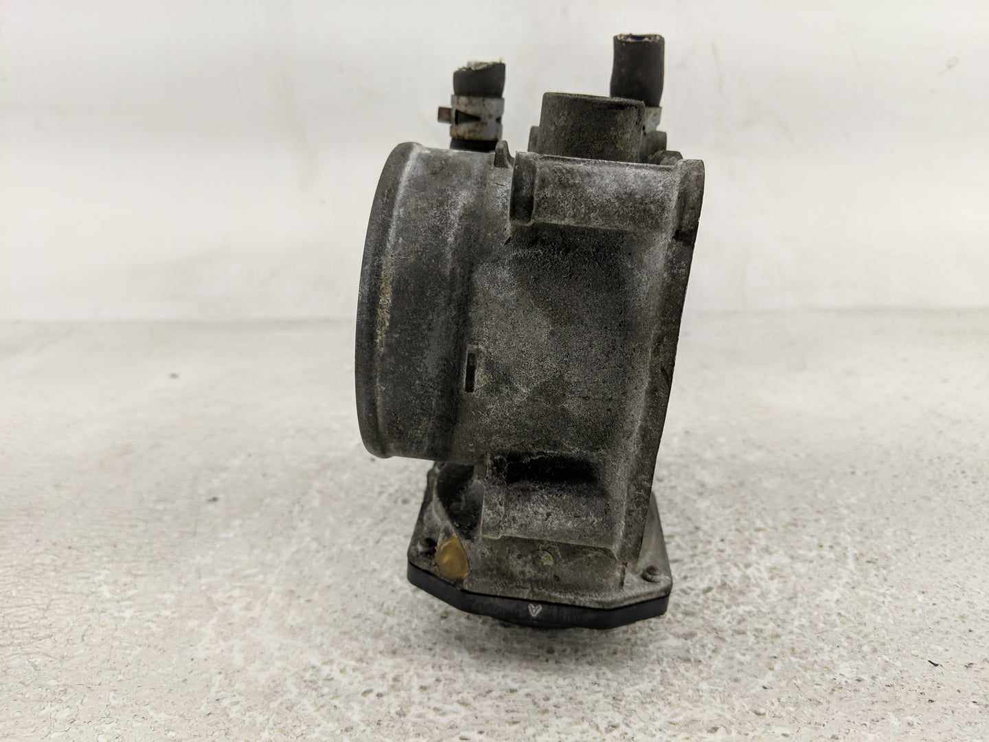 2005-2018 Toyota Avalon Throttle Body P/N:22030-0P050 Fits OEM Used Auto Parts - Oemusedautoparts1.com