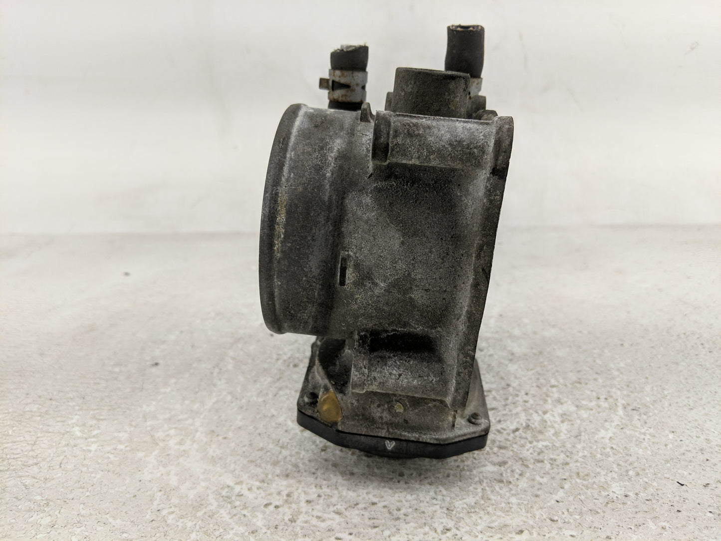 2005-2018 Toyota Avalon Throttle Body P/N:22030-0P050 Fits OEM Used Auto Parts - Oemusedautoparts1.com