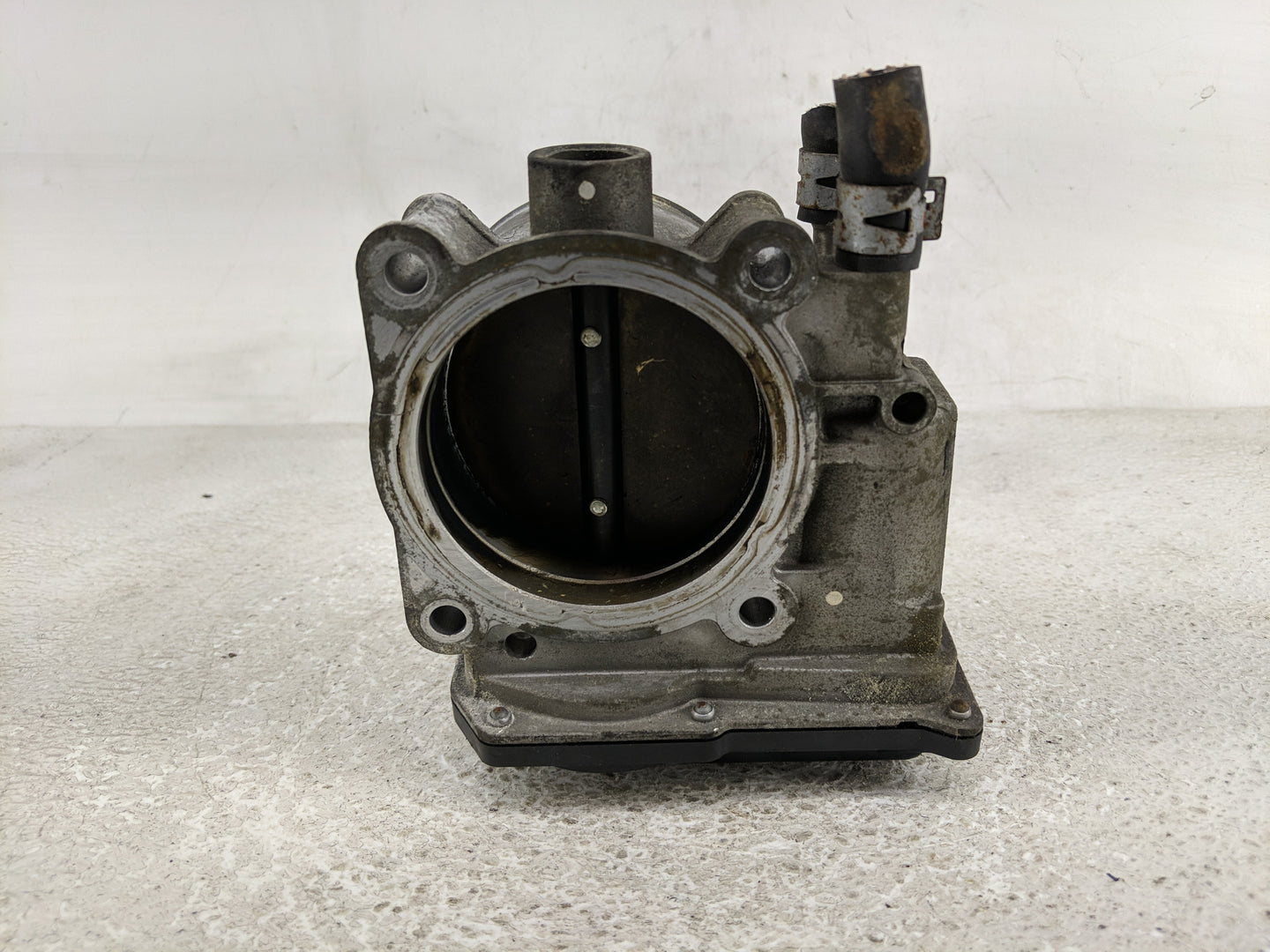 2005-2018 Toyota Avalon Throttle Body P/N:22030-0P050 Fits OEM Used Auto Parts - Oemusedautoparts1.com