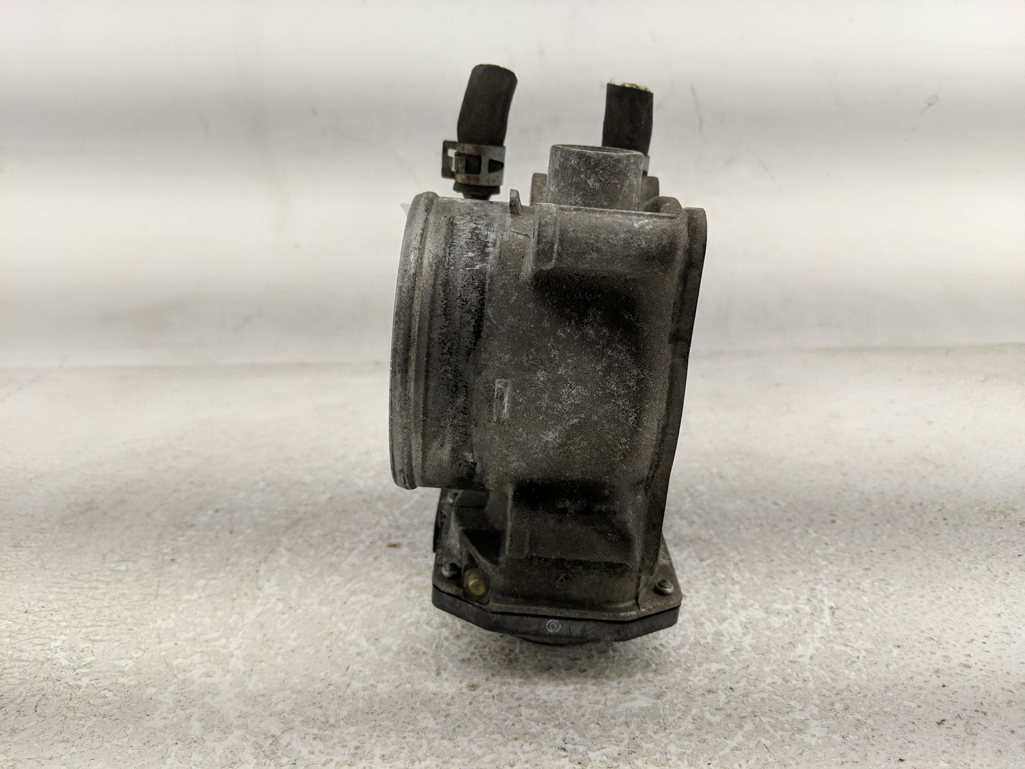 2005-2018 Toyota Avalon Throttle Body P/N:22030-0P050 Fits OEM Used Auto Parts - Oemusedautoparts1.com
