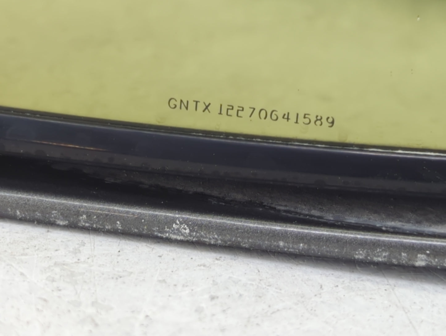 2005-2010 Toyota Avalon Driver Side View Mirror - Left Door Mirror OEM Used - Oemusedautoparts1.com