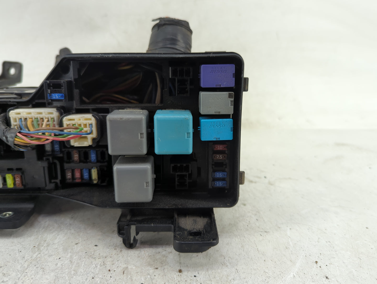 2005-2010 Toyota Avalon Fusebox Fuse Box Panel Relay Module Fits Fits 2005 2006 2007 2008 2009 2010 OEM Used Auto Parts - Oe
