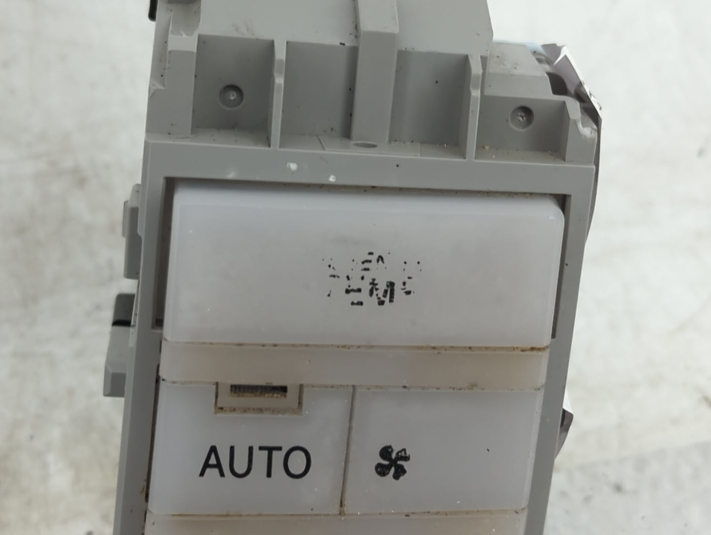2005-2010 Toyota Avalon Climate Control Module Temperature AC/Heater Replacement P/N:55900-07160 MX146570-4021 Fits OEM Used