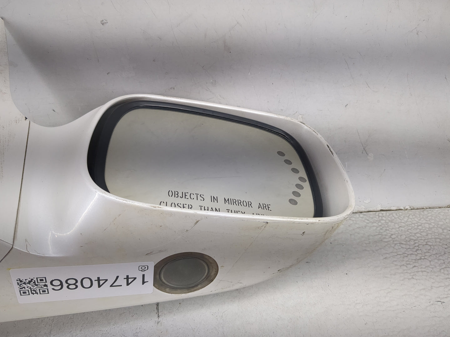 2005-2010 Toyota Avalon Passenger Side View Mirror - Right Door Mirror OEM Used - Oemusedautoparts1.com