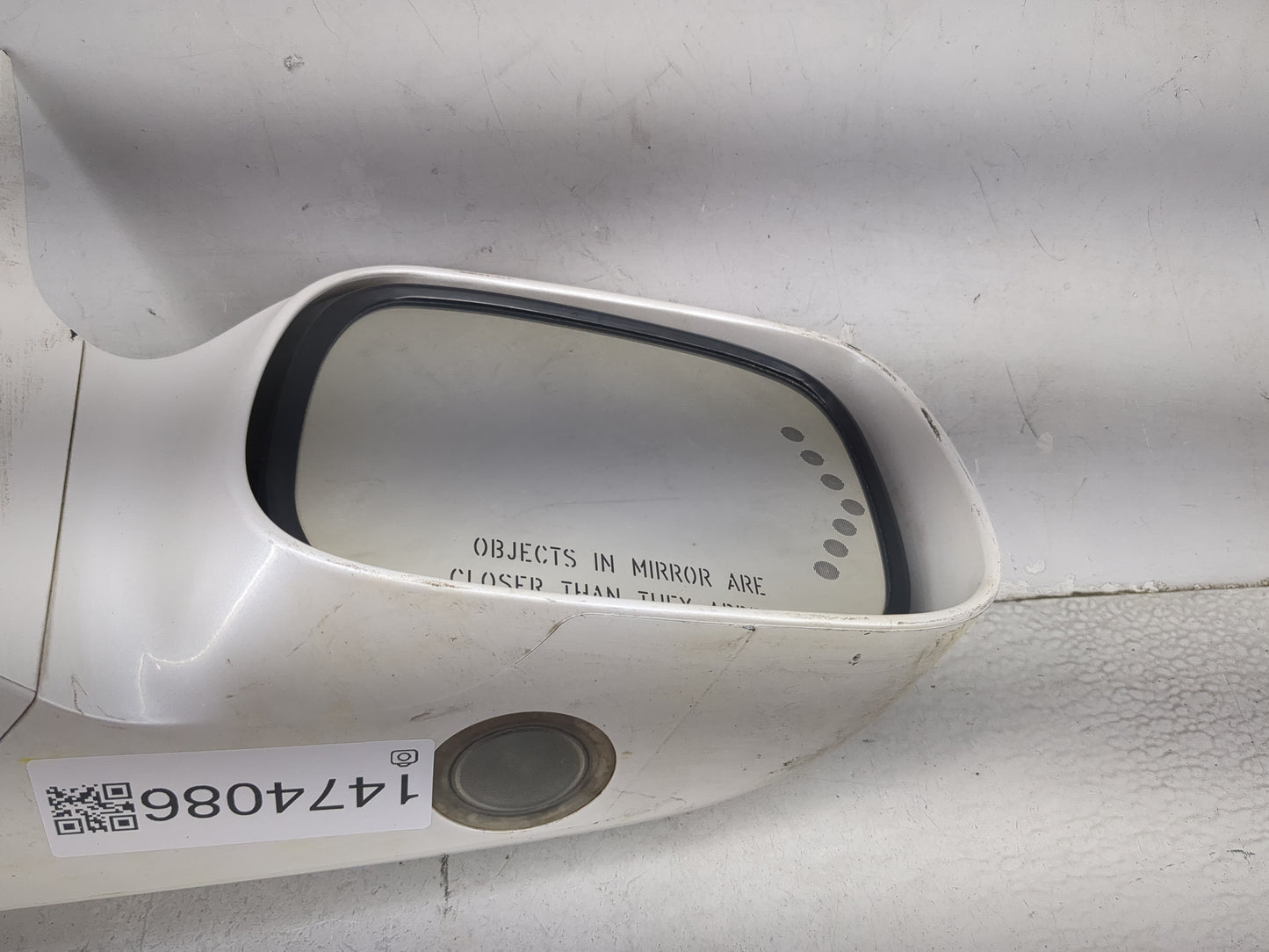 2005-2010 Toyota Avalon Passenger Side View Mirror - Right Door Mirror OEM Used - Oemusedautoparts1.com