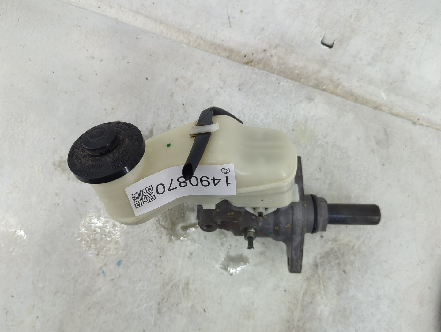 2005-2007 Toyota Avalon Brake Master Cylinder 1490870 - Oemusedautoparts1.com