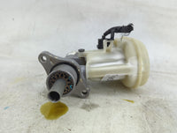 2005-2007 Toyota Avalon Brake Master Cylinder 1490871 - Oemusedautoparts1.com