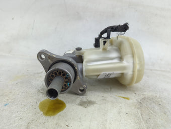 compare product 2005-2007 Toyota Avalon Brake Master Cylinder 1490871