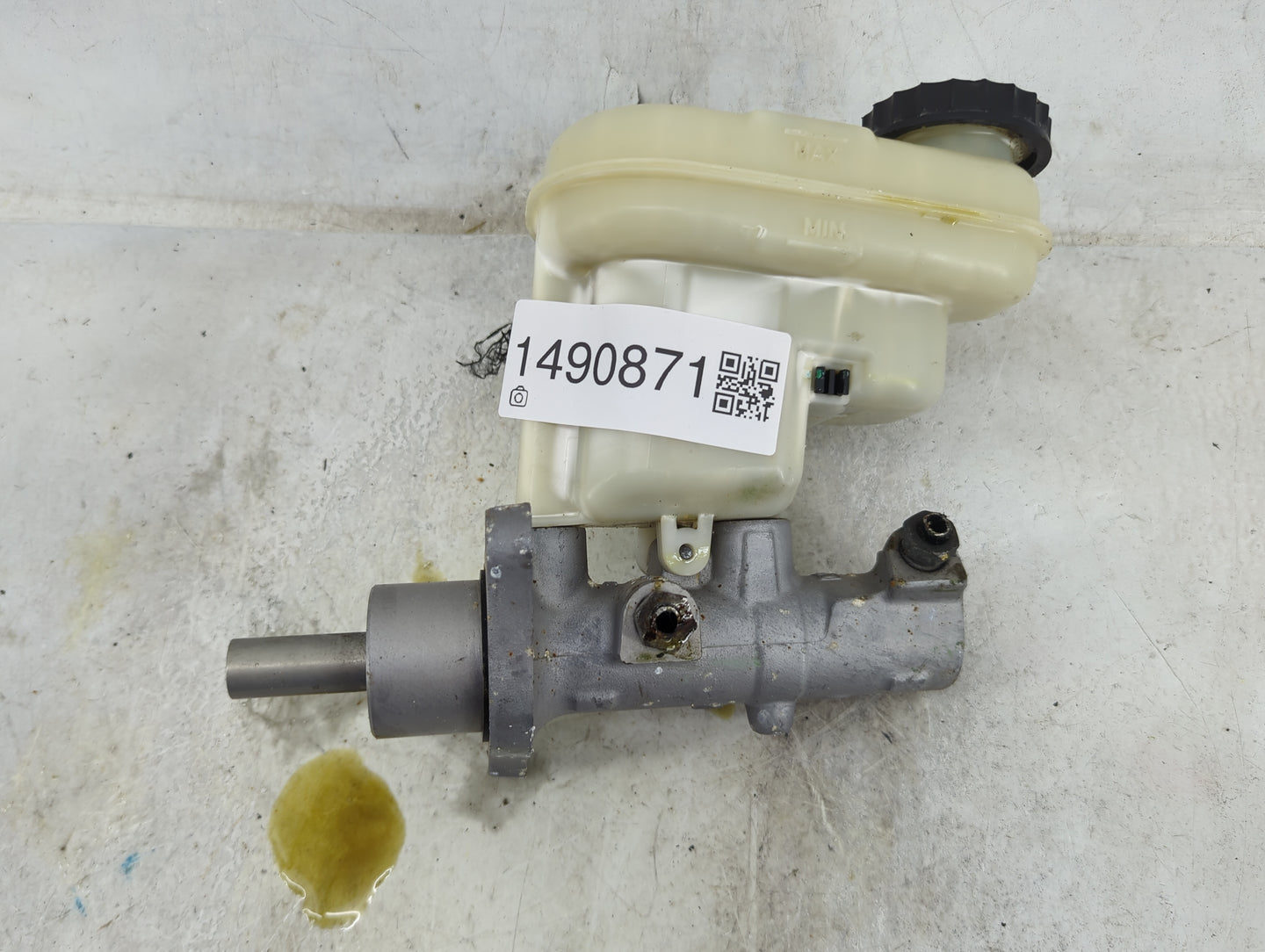 2005-2007 Toyota Avalon Brake Master Cylinder 1490871 - Oemusedautoparts1.com