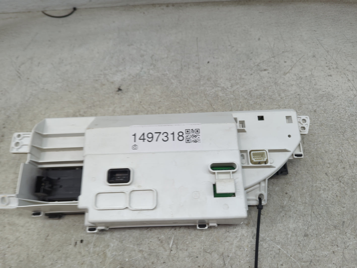2007 Toyota Avalon Instrument Cluster Speedometer Gauges P/N:83290-3B040-00 Miles: Fits OEM Used Auto Parts - Oemusedautopar
