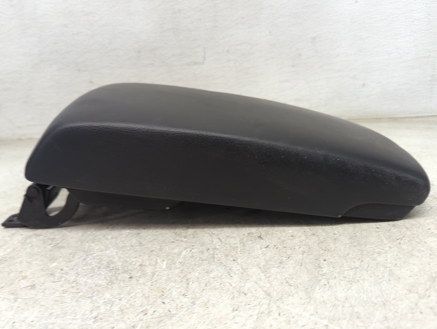 2007 Toyota Avalon Center Console Armrest Cover Lid Fits OEM Used Auto Parts - Oemusedautoparts1.com