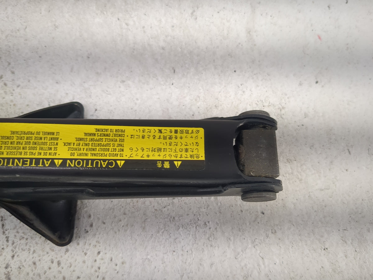 2007 Toyota Avalon Spare Scissor Car Jack 1500114 - Oemusedautoparts1.com