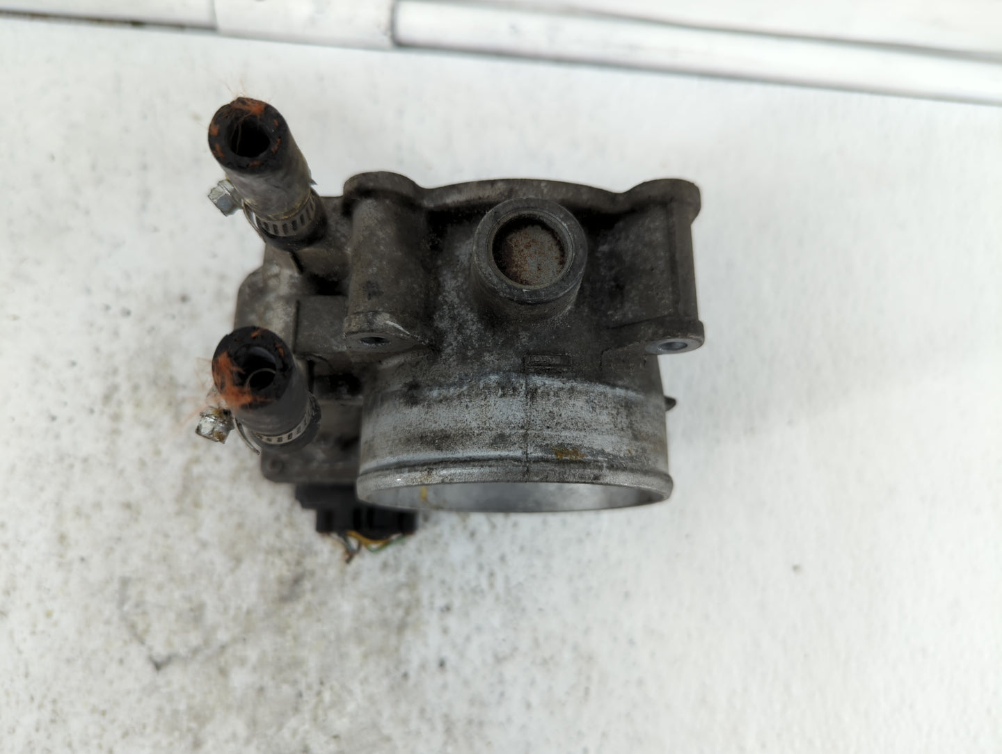 2005-2018 Toyota Avalon Throttle Body P/N:22030-0P050 22030-31030 Fits OEM Used Auto Parts - Oemusedautoparts1.com