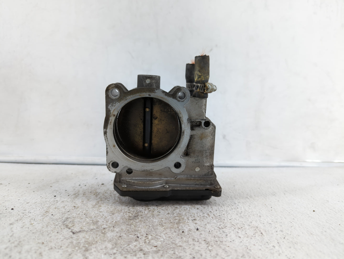 2005-2018 Toyota Avalon Throttle Body P/N:22030-0P050 22030-31030 Fits OEM Used Auto Parts - Oemusedautoparts1.com
