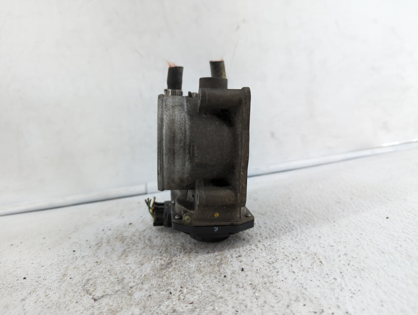 2005-2018 Toyota Avalon Throttle Body P/N:22030-0P050 22030-31030 Fits OEM Used Auto Parts - Oemusedautoparts1.com