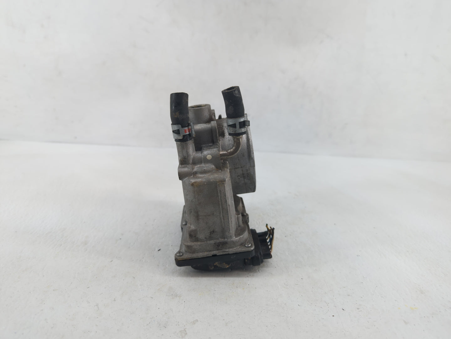 2005-2018 Toyota Avalon Throttle Body P/N:22030-0P050 22030-31030 Fits OEM Used Auto Parts - Oemusedautoparts1.com