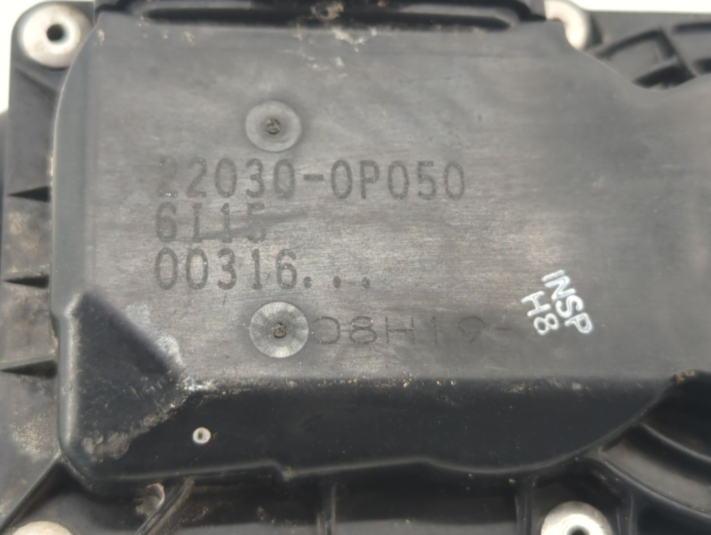 2005-2018 Toyota Avalon Throttle Body P/N:22030-0P050 22030-31030 Fits OEM Used Auto Parts - Oemusedautoparts1.com