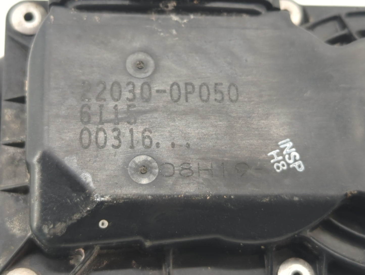 2005-2018 Toyota Avalon Throttle Body P/N:22030-0P050 22030-31030 Fits OEM Used Auto Parts - Oemusedautoparts1.com