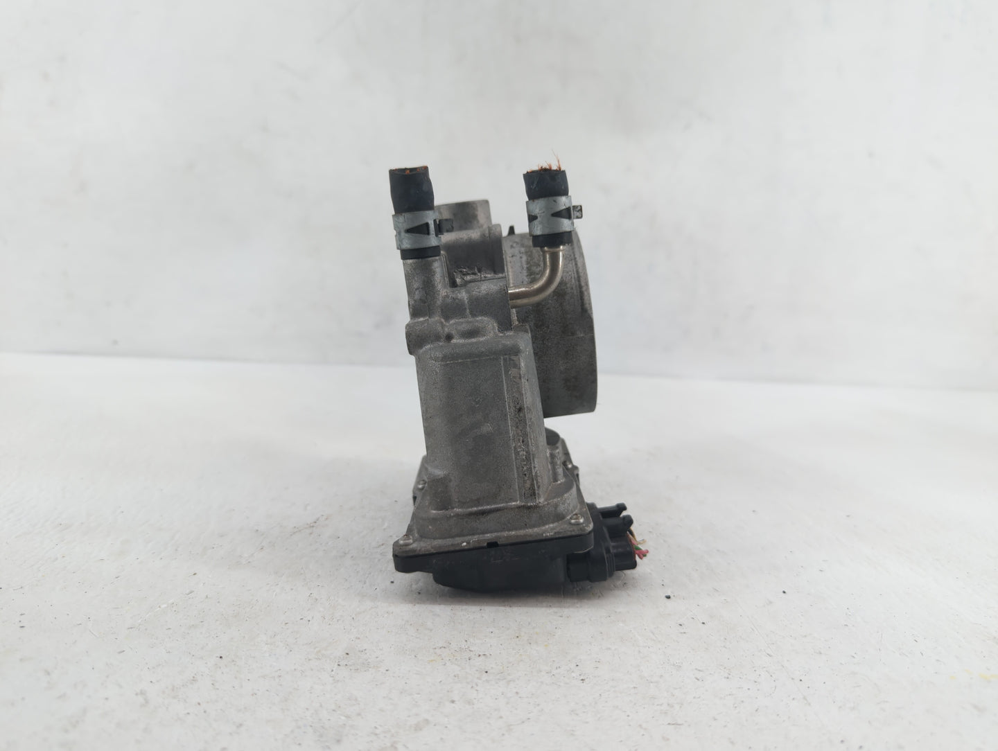 2005-2018 Toyota Avalon Throttle Body P/N:22030-0P050 22030-31030 Fits OEM Used Auto Parts - Oemusedautoparts1.com