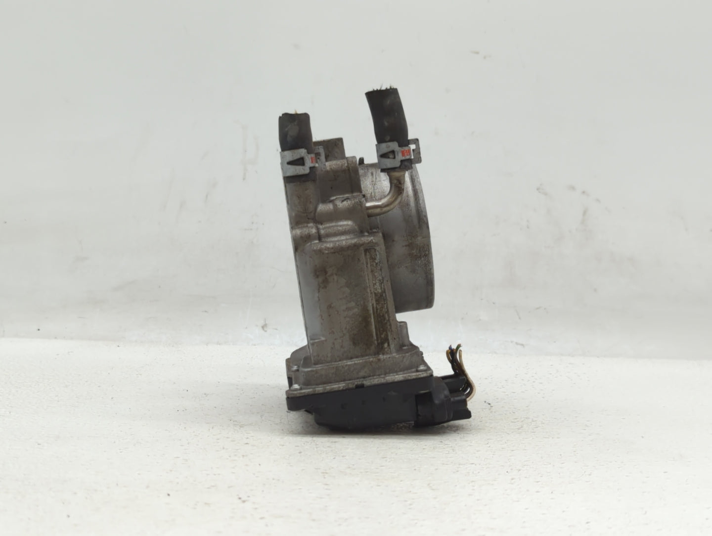 2005-2018 Toyota Avalon Throttle Body P/N:22030-0P050 22030-31030 Fits OEM Used Auto Parts - Oemusedautoparts1.com