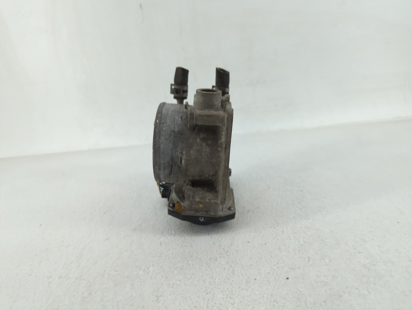 2005-2018 Toyota Avalon Throttle Body P/N:22030-0P050 Fits OEM Used Auto Parts - Oemusedautoparts1.com