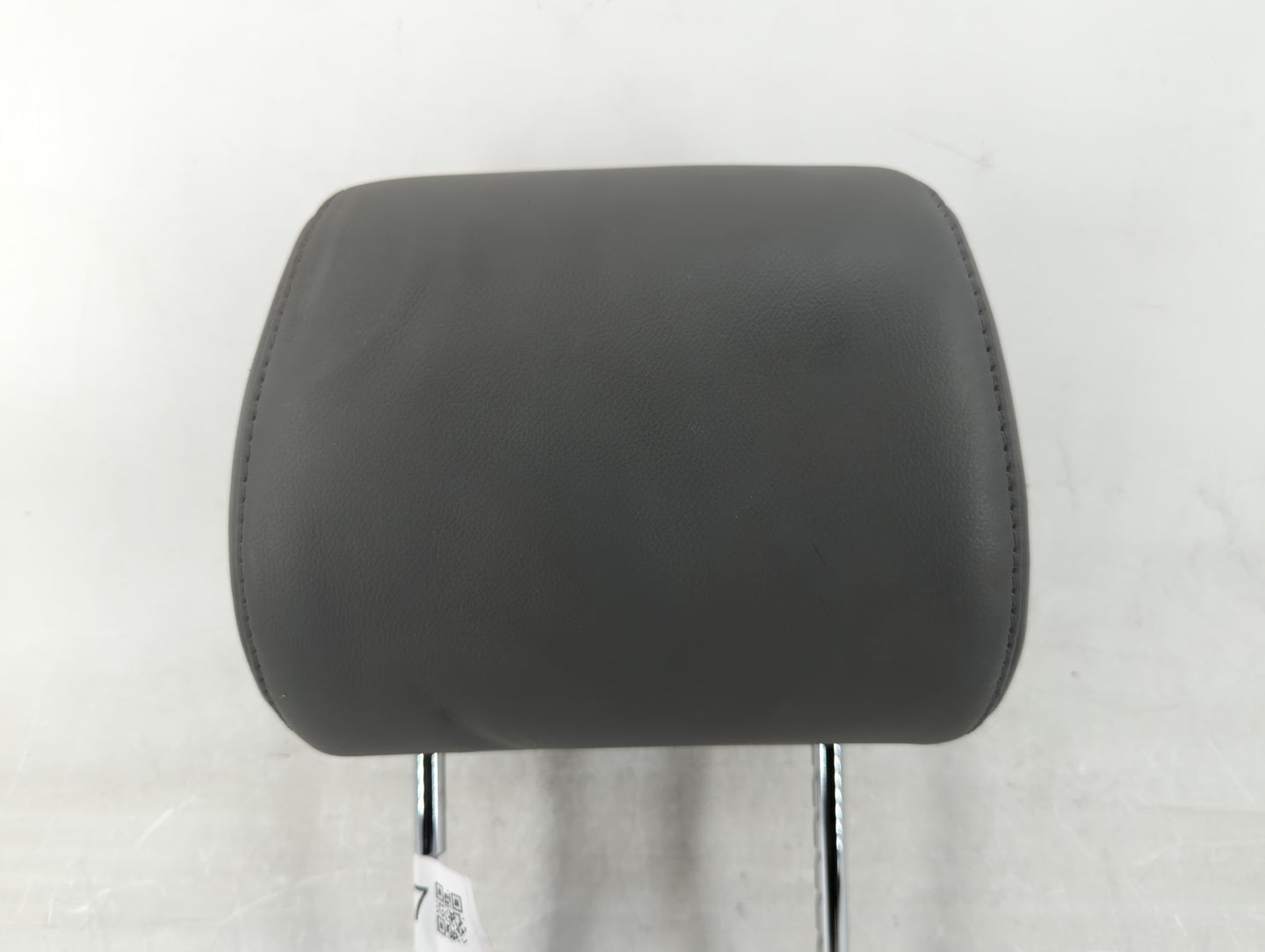 2005-2007 Toyota Avalon Headrest Head Rest Rear Seat Fits Fits 2005 2006 2007 OEM Used Auto Parts - Oemusedautoparts1.com