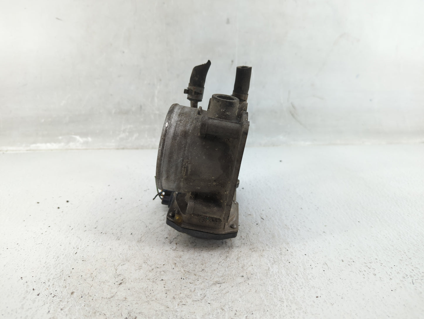 2005-2018 Toyota Avalon Throttle Body P/N:22030-0P050 Fits OEM Used Auto Parts - Oemusedautoparts1.com