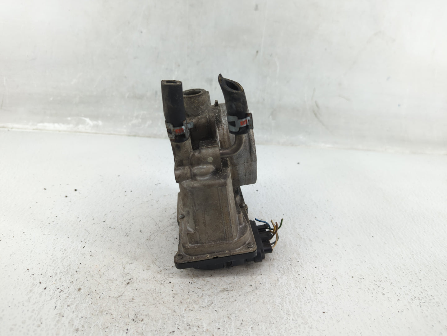 2005-2018 Toyota Avalon Throttle Body P/N:22030-0P050 Fits OEM Used Auto Parts - Oemusedautoparts1.com