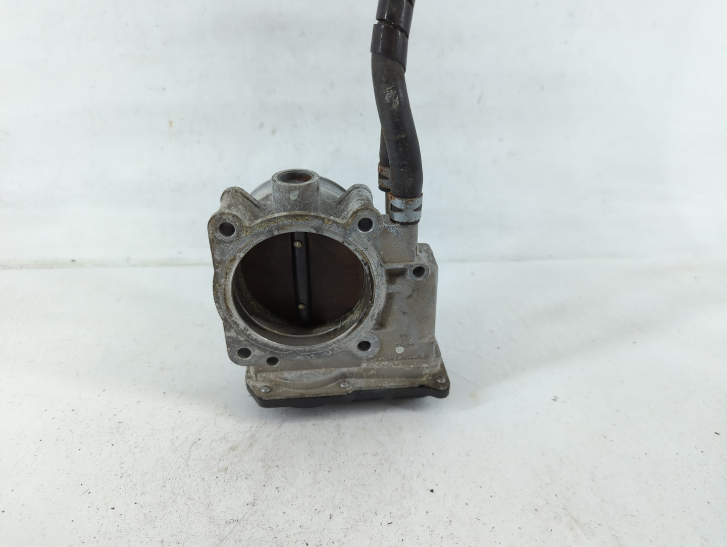 2005-2018 Toyota Avalon Throttle Body P/N:22030-0P050 Fits OEM Used Auto Parts - Oemusedautoparts1.com