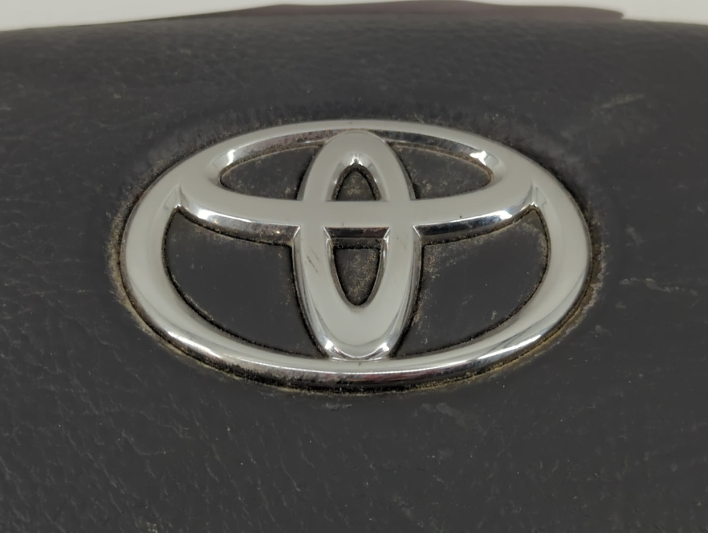 2005-2012 Toyota Avalon Air Bag Driver Left Steering Wheel Mounted P/N:TRB TY7 3E FFF Fits OEM Used Auto Parts - Oemusedauto